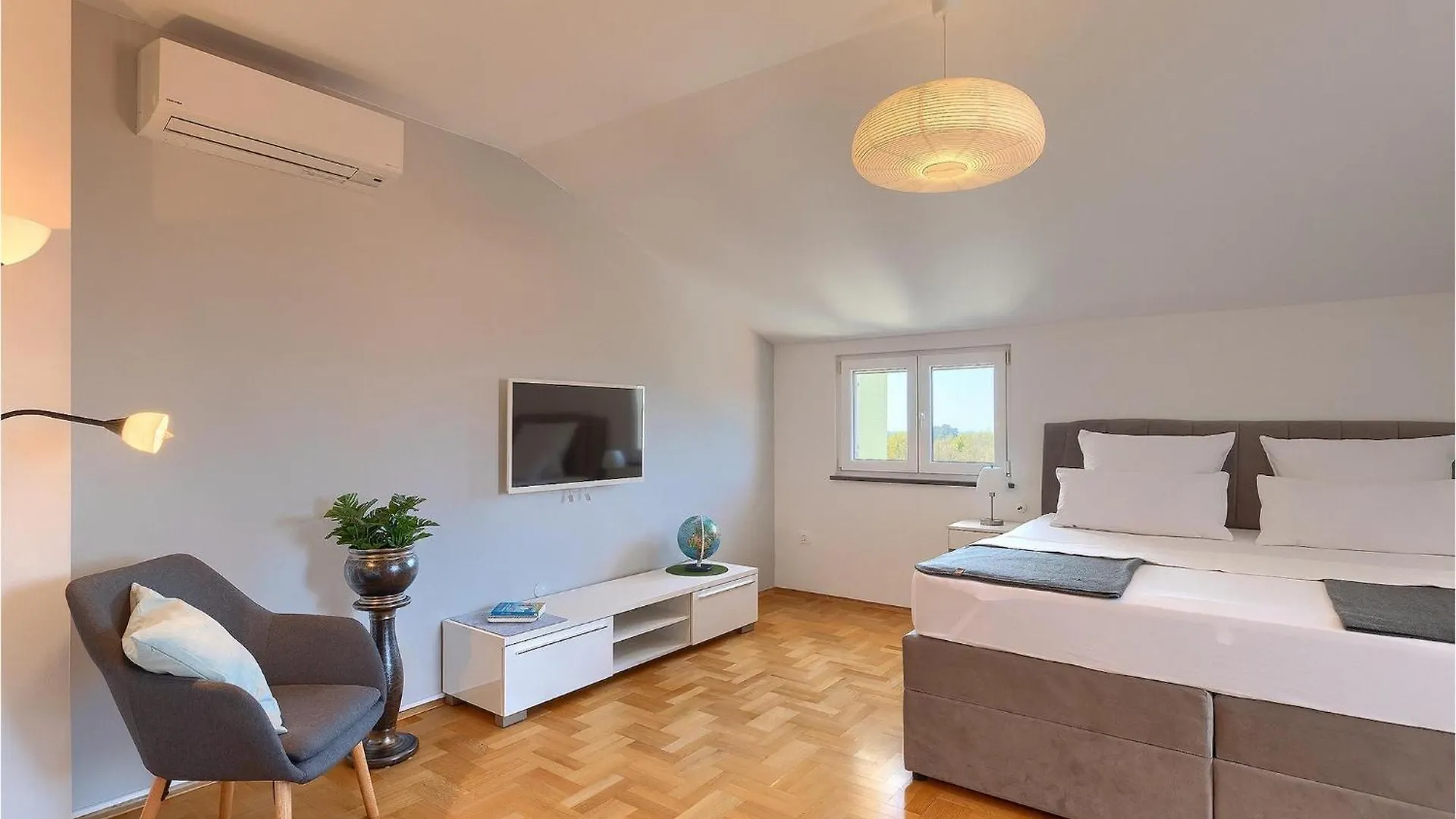 Villa Holiday Home Sabine Πόρετς Κροατία